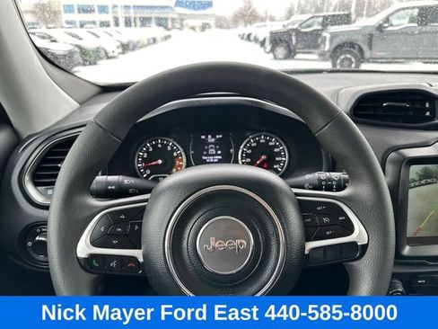 Used 2023 Jeep Renegade Latitude AWD/4WD image 30