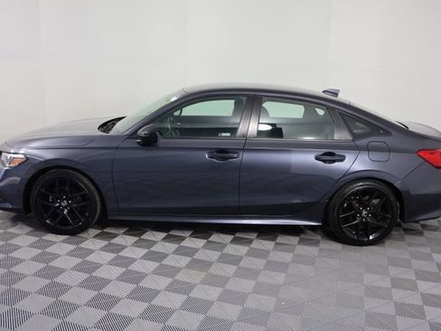 Used 2023 Honda Civic Sport image 5