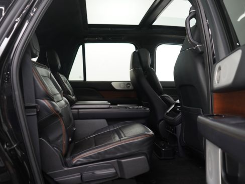Used 2024 Lincoln Navigator L Black Label AWD/4WD image 14