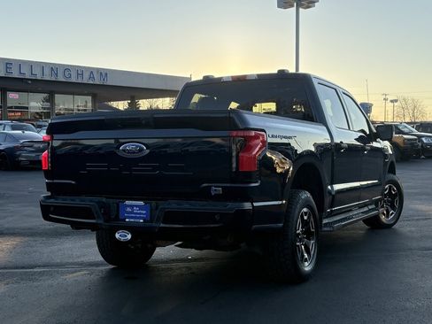 Certified 2022 Ford F150 Lightning XLT image 5