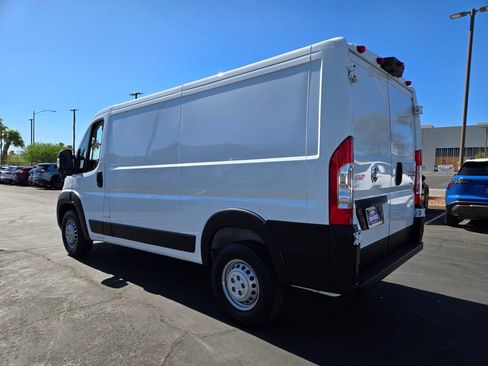Used 2025 RAM ProMaster 2500 w/ Convenience Group FWD image 4