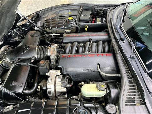 Used 1999 Chevrolet Corvette Coupe RWD image 26
