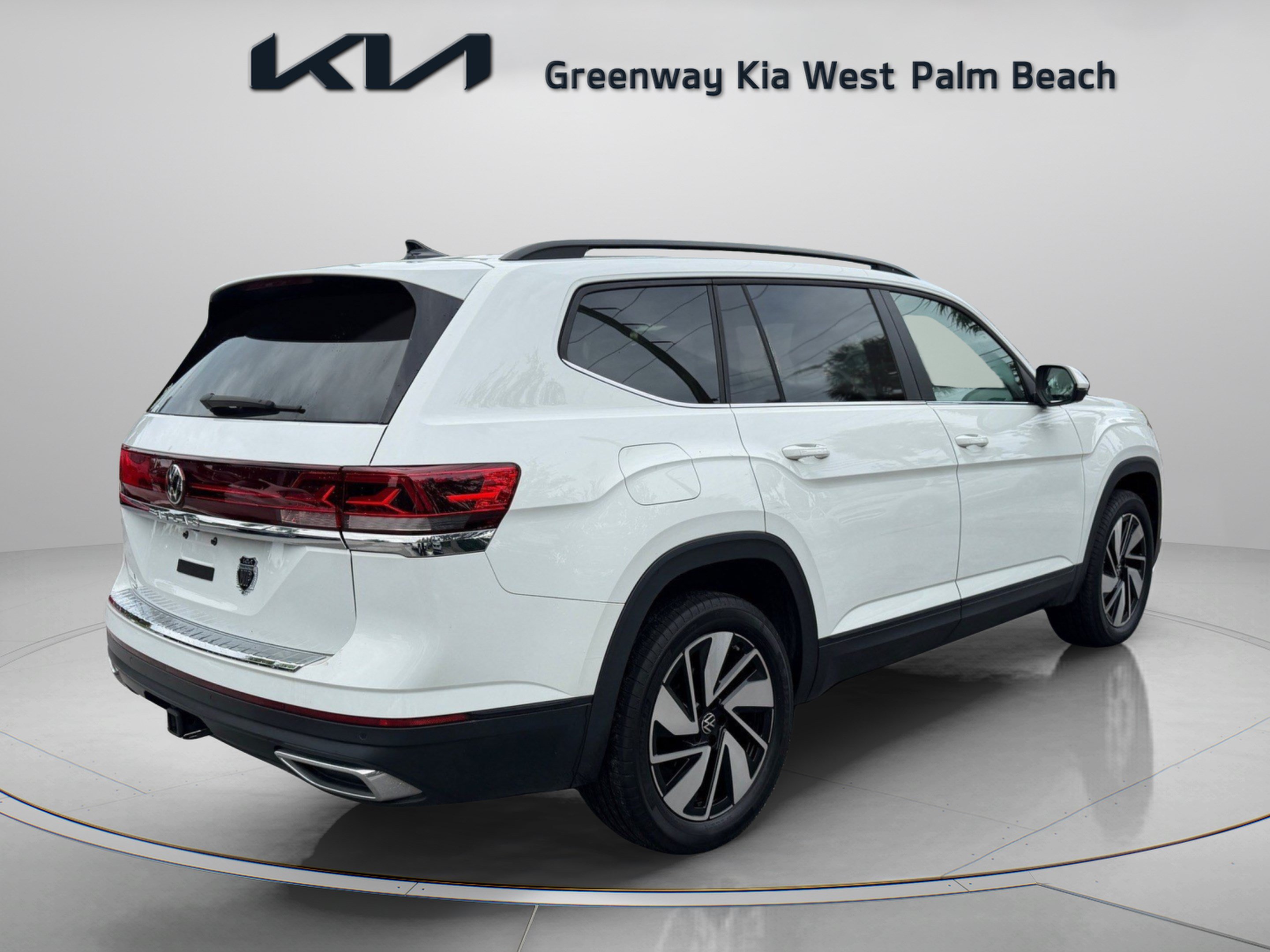 Used 2024 Volkswagen Atlas SE FWD image 7