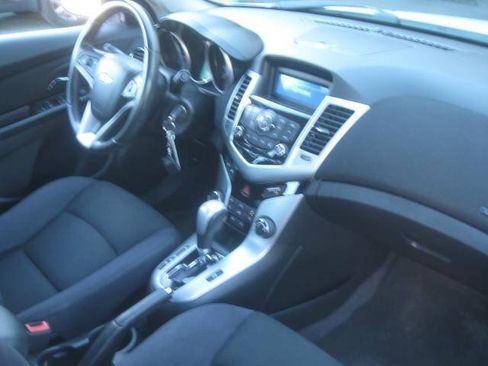 Used 2014 Chevrolet Cruze LT FWD image 18