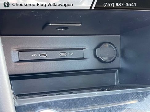 New 2026 Volkswagen Taos SE FWD image 41