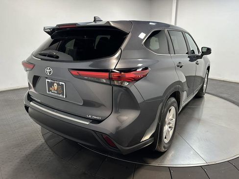 Used 2023 Toyota Highlander LE image 13