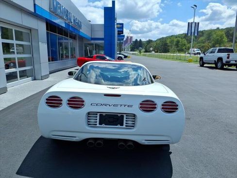 Used 1998 Chevrolet Corvette Coupe w/ Memory Pkg RWD image 6