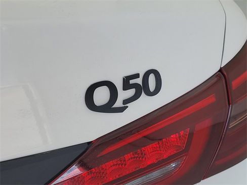 Used 2022 INFINITI Q50 Luxe w/ Cargo Package image 10