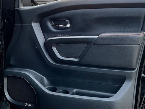 Used 2020 Nissan Titan PRO-4X w/ Pro-4x Convenience Package image 27