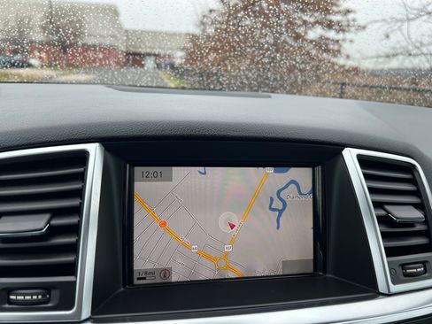 Used 2013 Mercedes-Benz ML 350 BlueTEC 4MATIC image 25