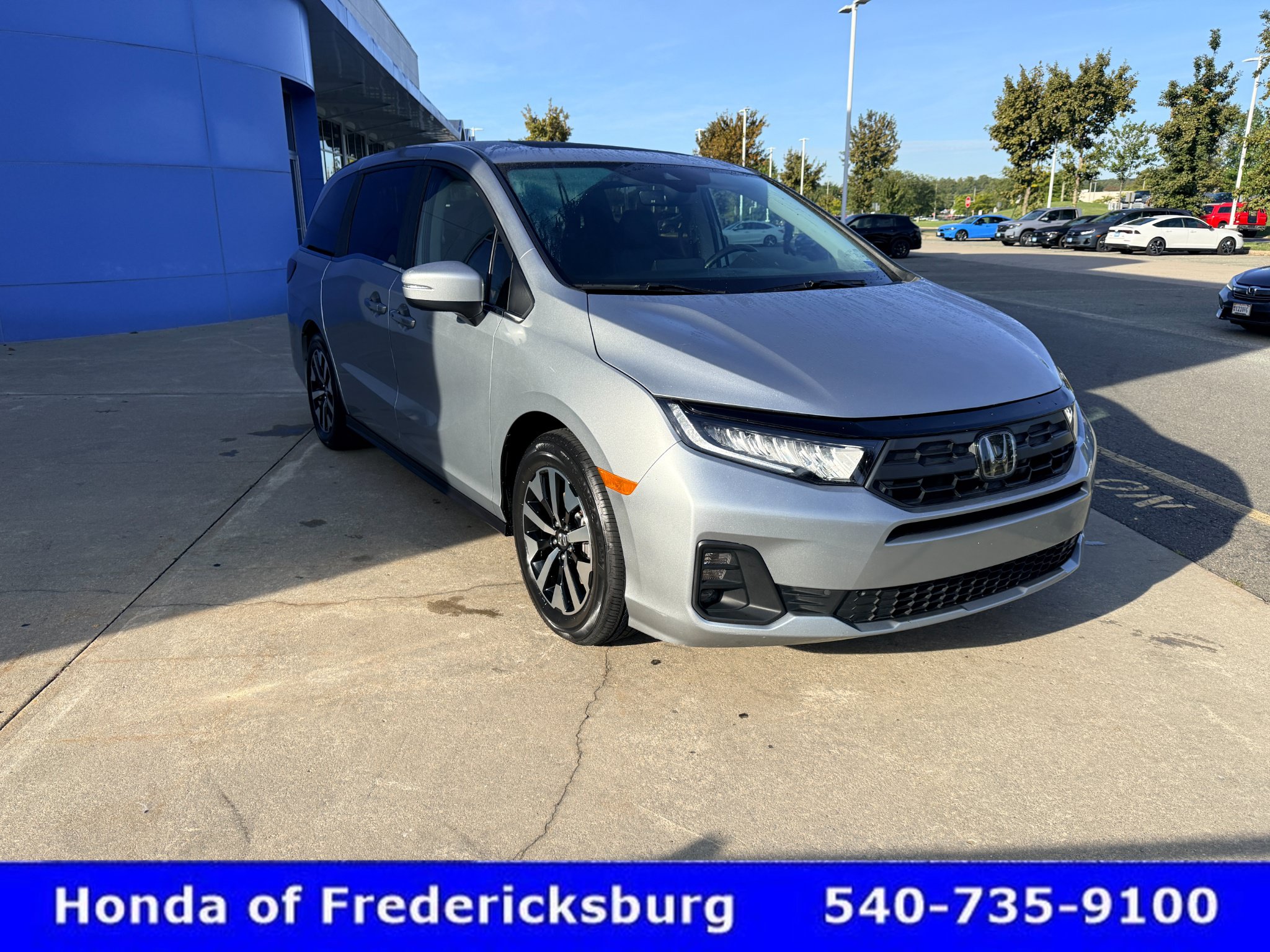 Certified 2025 Honda Odyssey EX-L image 8