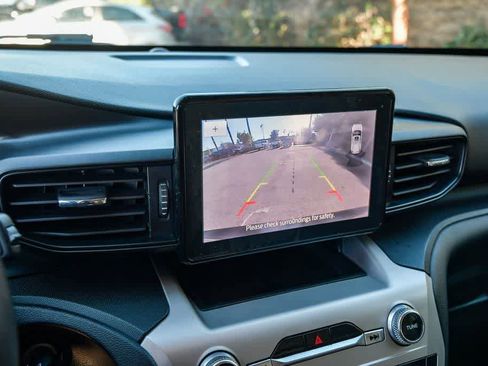 Used 2021 Ford Explorer 2WD image 23