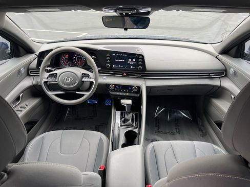 Used 2023 Hyundai Elantra SEL image 50