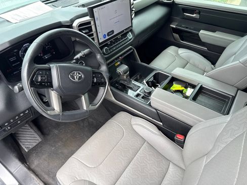 Used 2024 Toyota Tundra Limited w/ Power Package AWD/4WD image 3