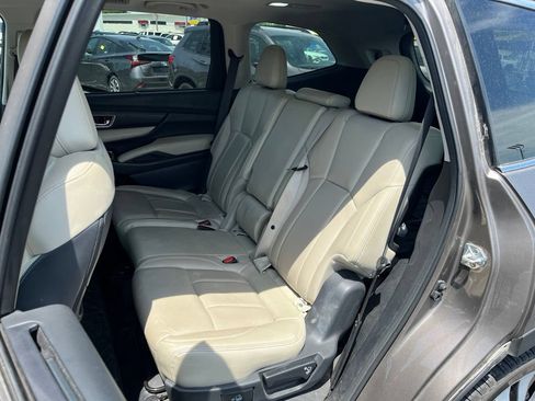 Used 2022 Subaru Ascent Limited w/ Popular Package #2A AWD/4WD image 20
