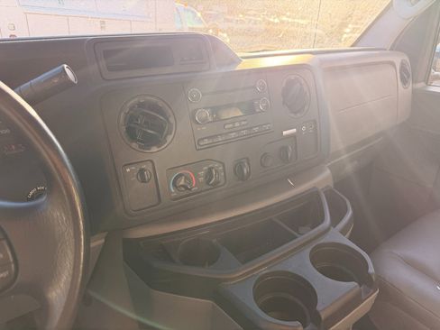 Used 2019 Ford E-350 and Econoline 350 Super Duty w/ Power Windows & Locks Group image 9
