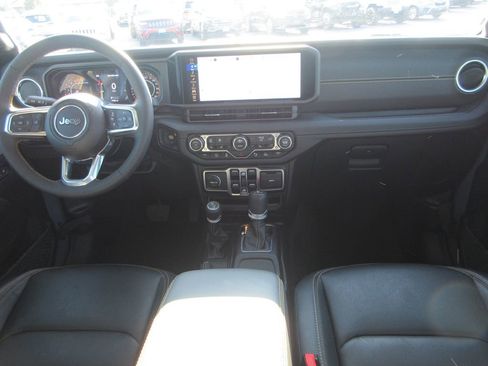 Used 2024 Jeep Wrangler Sahara w/ Technology Group image 17