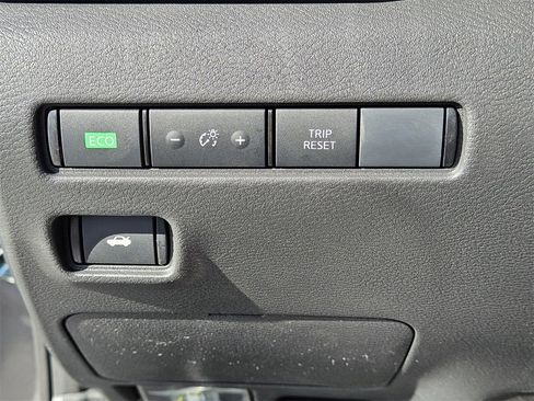 New 2025 Nissan Sentra SV w/ All-Weather Package image 28