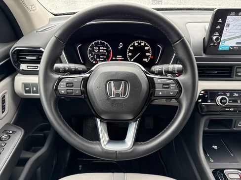 Used 2024 Honda Pilot Touring image 24