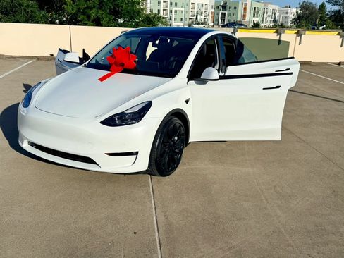 Used 2022 Tesla Model Y Performance AWD/4WD image 30