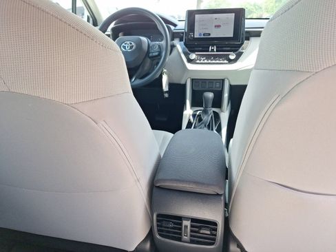 Used 2024 Toyota Corolla Cross L FWD image 30