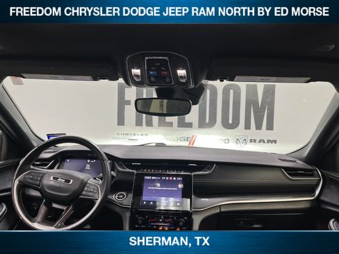 Used 2022 Jeep Grand Cherokee L Laredo AWD/4WD image 8