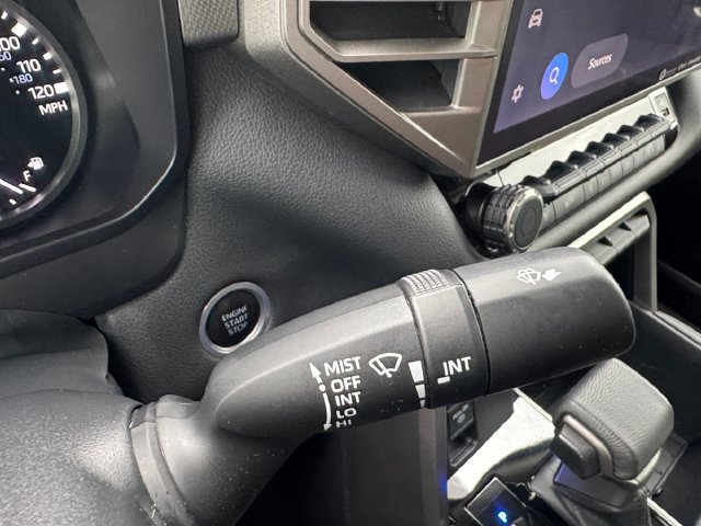 Used 2023 Toyota Tundra Limited AWD/4WD image 12