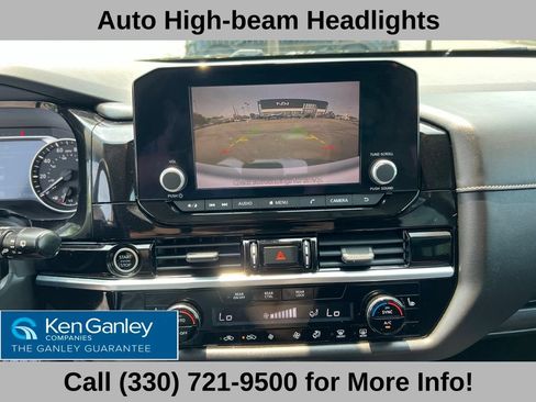 Used 2022 Nissan Pathfinder SV AWD/4WD image 38