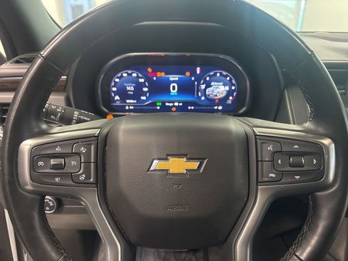 Used 2023 Chevrolet Suburban Premier AWD/4WD image 19