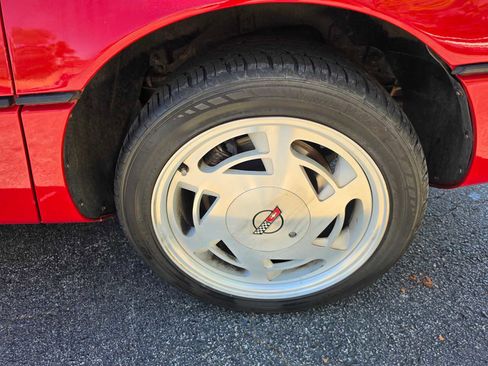 Used 1988 Chevrolet Corvette Coupe image 11