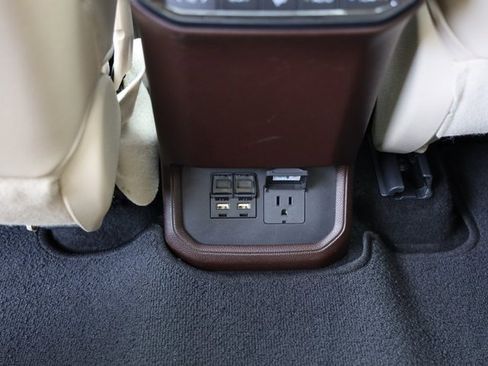 Certified 2021 Toyota Highlander Limited image 34