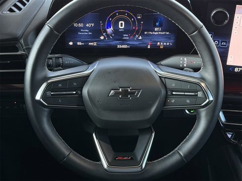 Used 2024 Chevrolet Traverse Z71 image 13