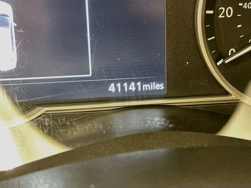 Used 2025 Nissan Versa SV FWD image 19