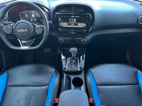 Used 2023 Kia Soul GT-Line image 13