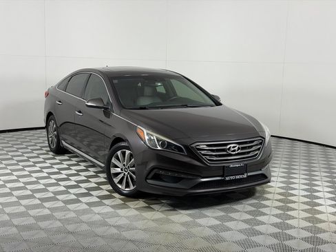 Used 2016 Hyundai Sonata Sport w/ Option Group 1V FWD image 2
