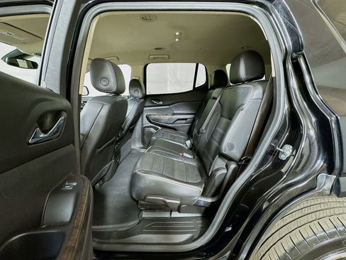 Used 2023 GMC Acadia Denali FWD image 23