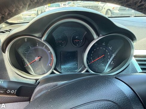 Used 2013 Chevrolet Cruze LT FWD image 12
