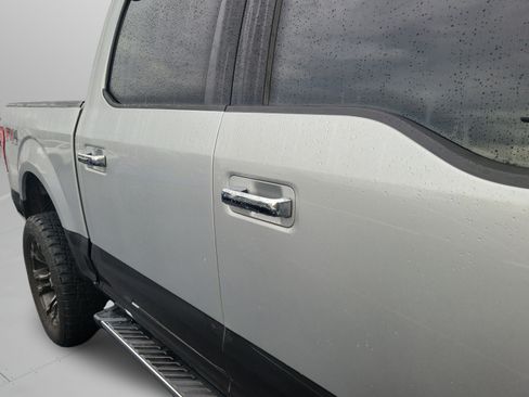 Used 2016 Ford F150 XLT w/ Equipment Group 302A Luxury AWD/4WD image 15