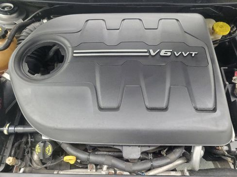 Used 2015 Chrysler 200 C FWD image 30