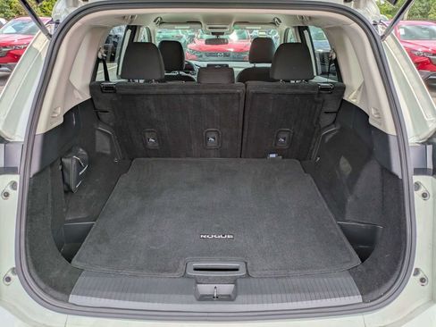 Used 2024 Nissan Rogue S FWD image 13