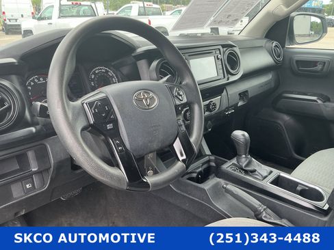 Used 2018 Toyota Tacoma SR RWD image 20