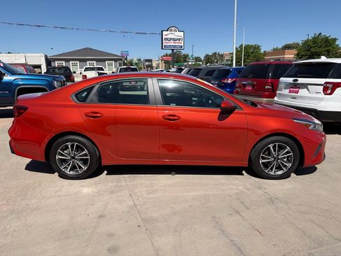 Used 2023 Kia Forte LXS FWD image 2