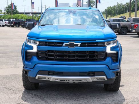 Used 2022 Chevrolet Silverado 1500 RST AWD/4WD image 2