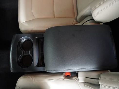 Used 2019 Ford Explorer Limited w/ Ford Safe & Smart Package FWD image 36