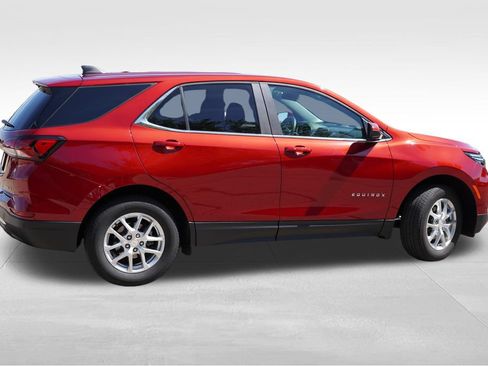 Certified 2024 Chevrolet Equinox LT AWD/4WD image 4