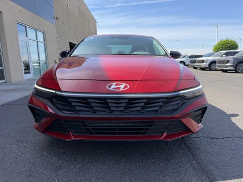 Certified 2025 Hyundai Elantra Sport FWD image 23