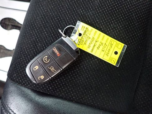 Used 2017 Jeep Grand Cherokee Altitude AWD/4WD image 40