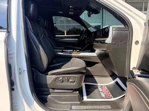 Used 2025 Cadillac Escalade Sport Platinum w/ LPO, ONYX Package AWD/4WD image 49