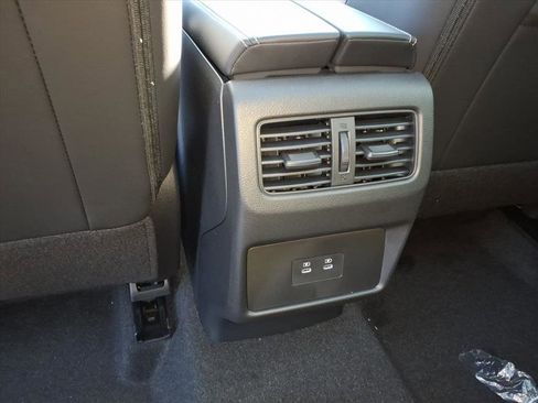 New 2026 Nissan Rogue SV w/ SV Premium Package image 29