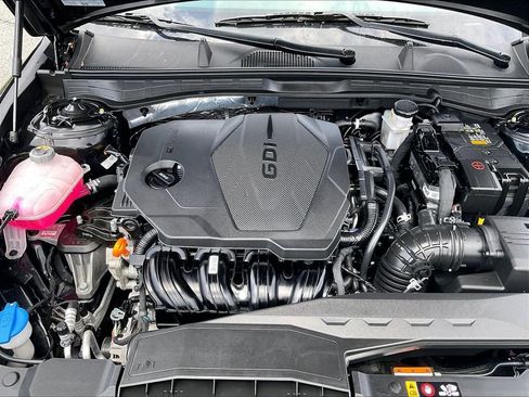 Used 2025 Hyundai Sonata SE FWD image 29